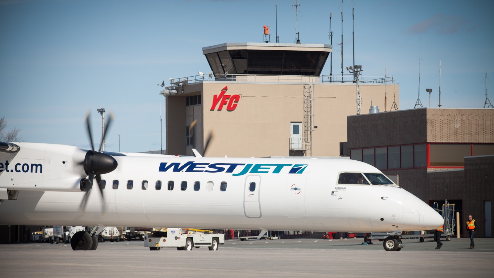 WestJet Passengers Who Don't Wear Masks Face YearLong Ban Huddle.Today