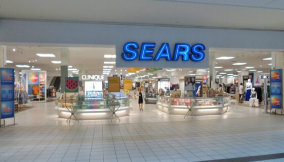 Sears_Upper_Canada_Mall_2012