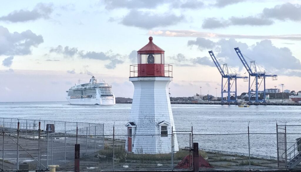 Port Saint John, Cruise Ship