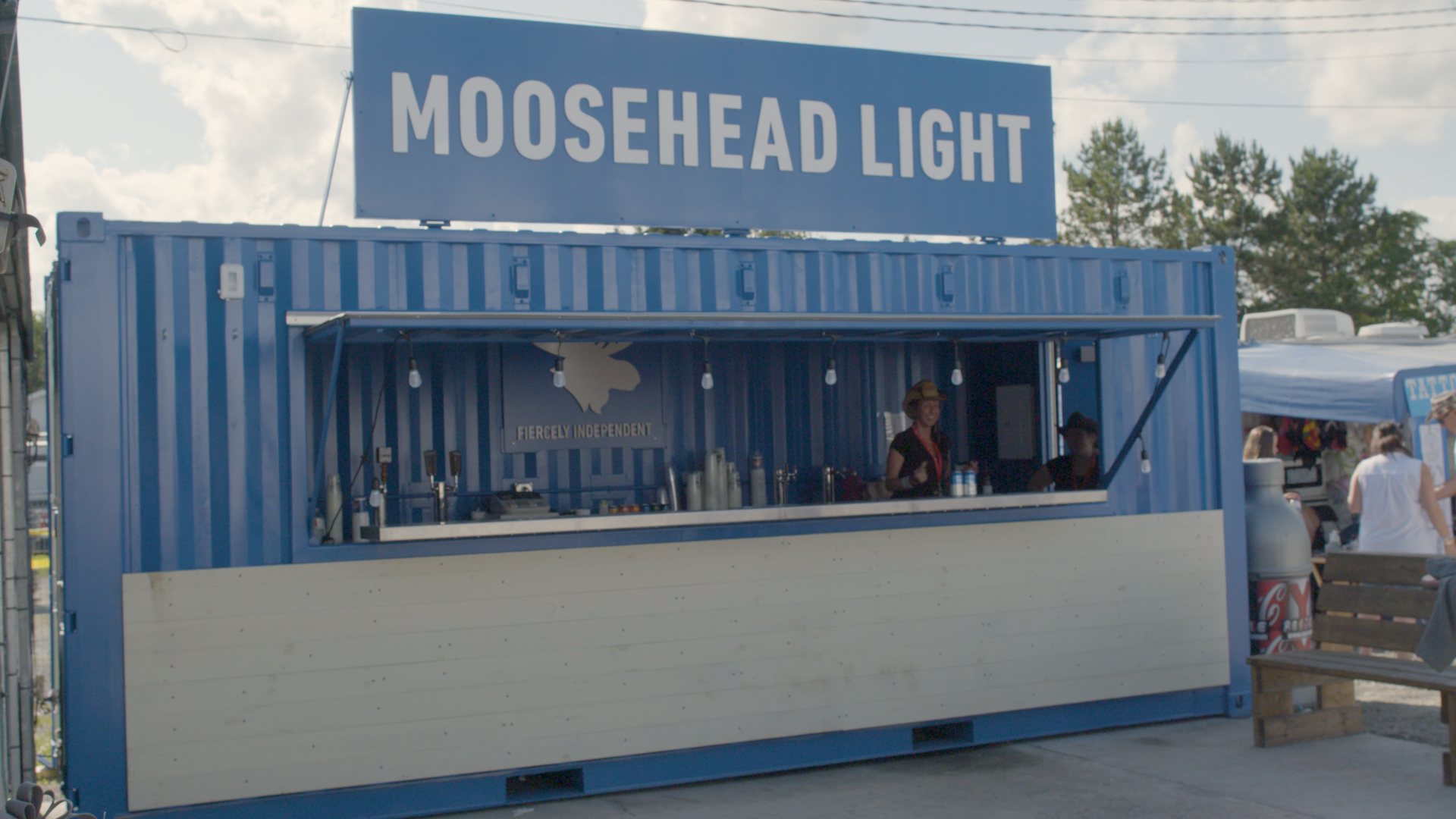 Moosehead Debuts Shipping Container Bar For Festivals and Events -  