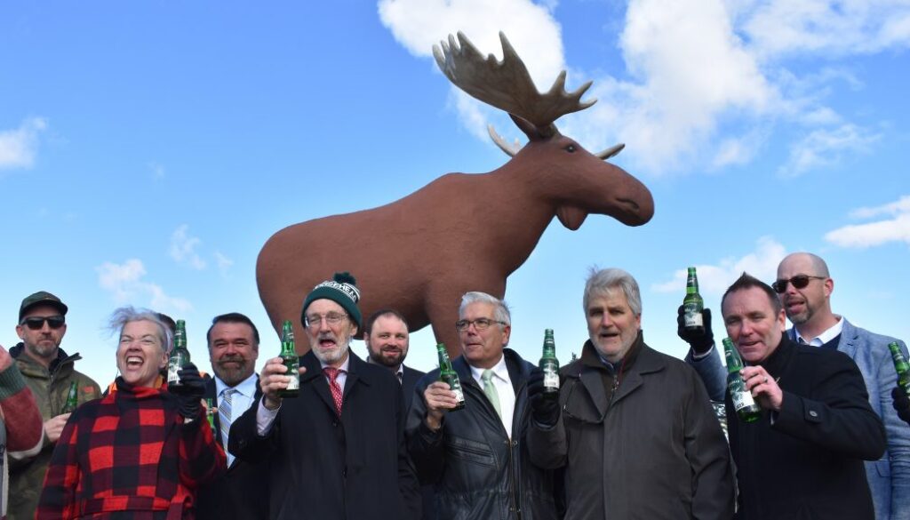 moosehead-breweries-helps-fellow-canadian-moose-regain-world-title