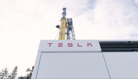 saint-john-has-a-giant-tesla-battery-to-store-clean-energy-and-save